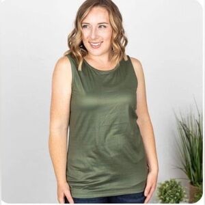 NWT Michelle Mae Sleeveless Olive Green Crew Neck Tank Top XS